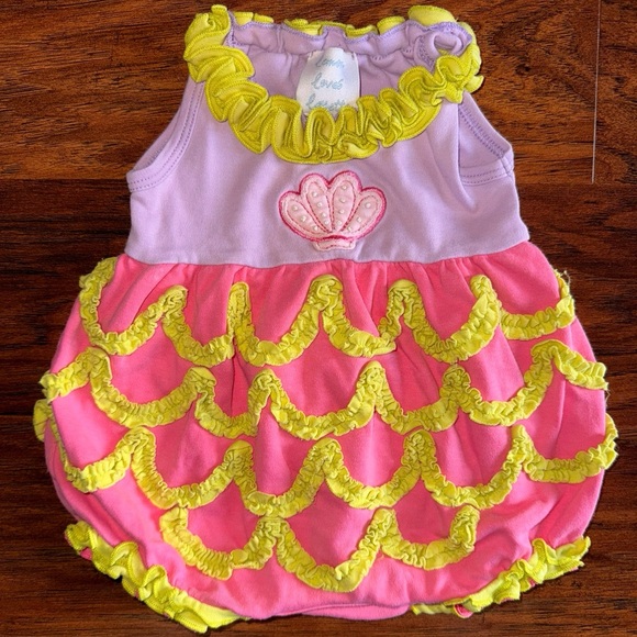 Adorable French Knot Knit Ruffled Romper Bubble with Seashell, Clamshell - Picture 1 of 2